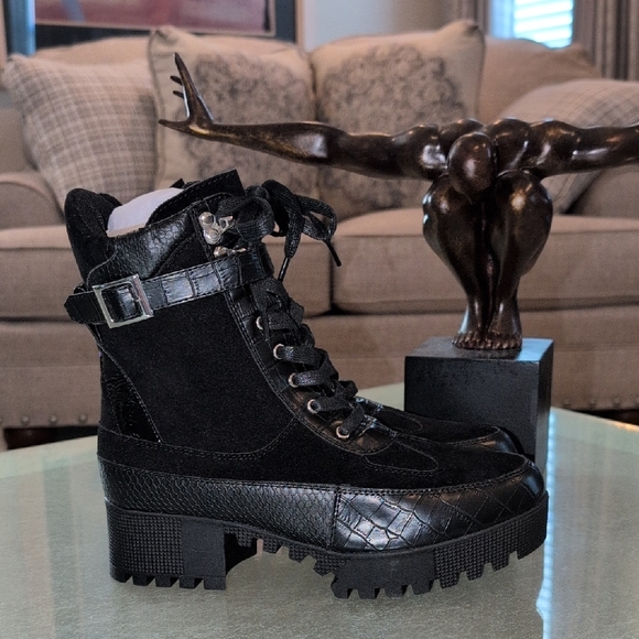 Shoes - Black Women's Chunky Lace-Up Ankle Boots US 9 UK 7